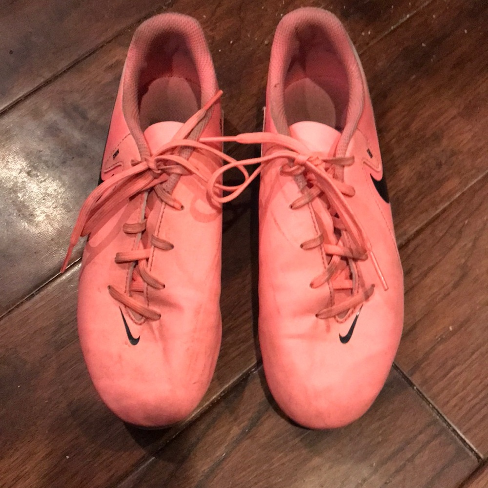 Nike phantom GX2 youth soccer cleats